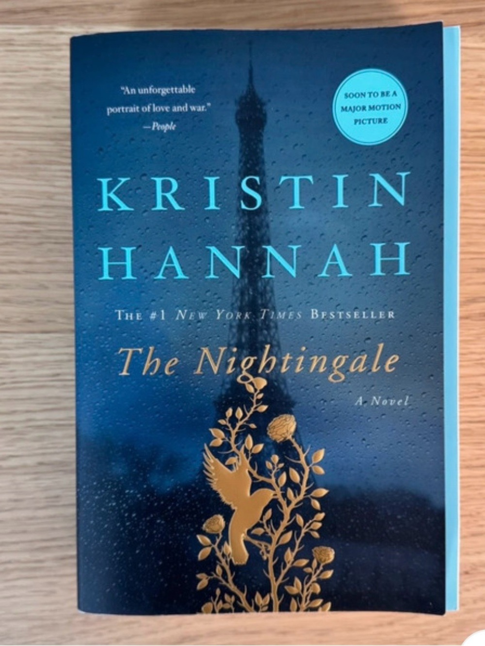 The Nightingale by - Blue & Gold Softcover